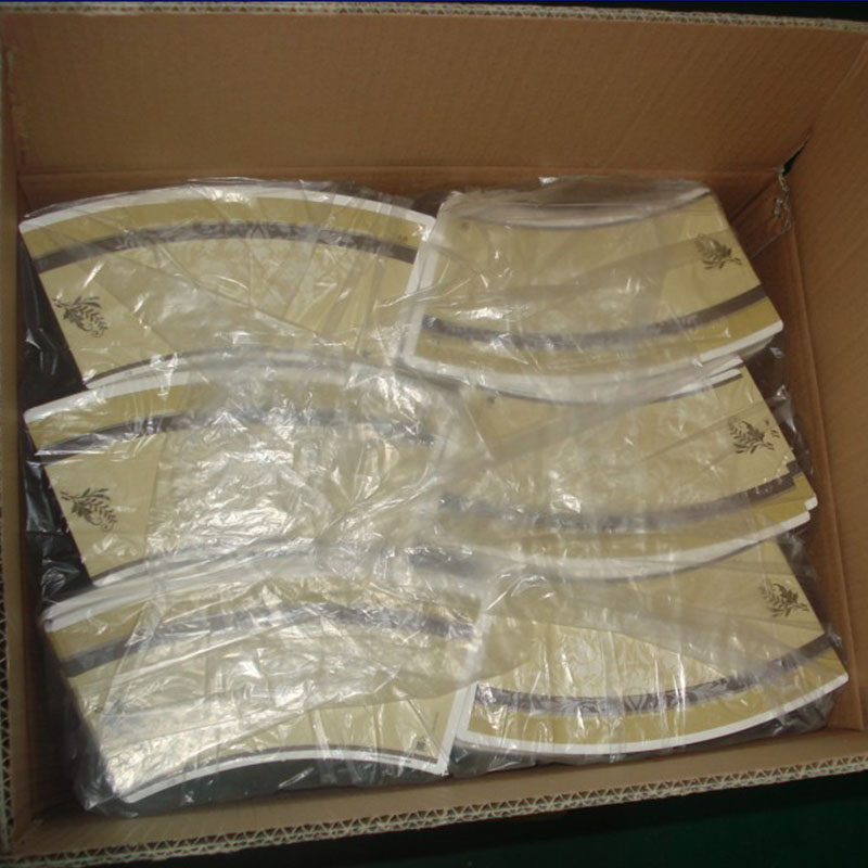 Por caixas de papel